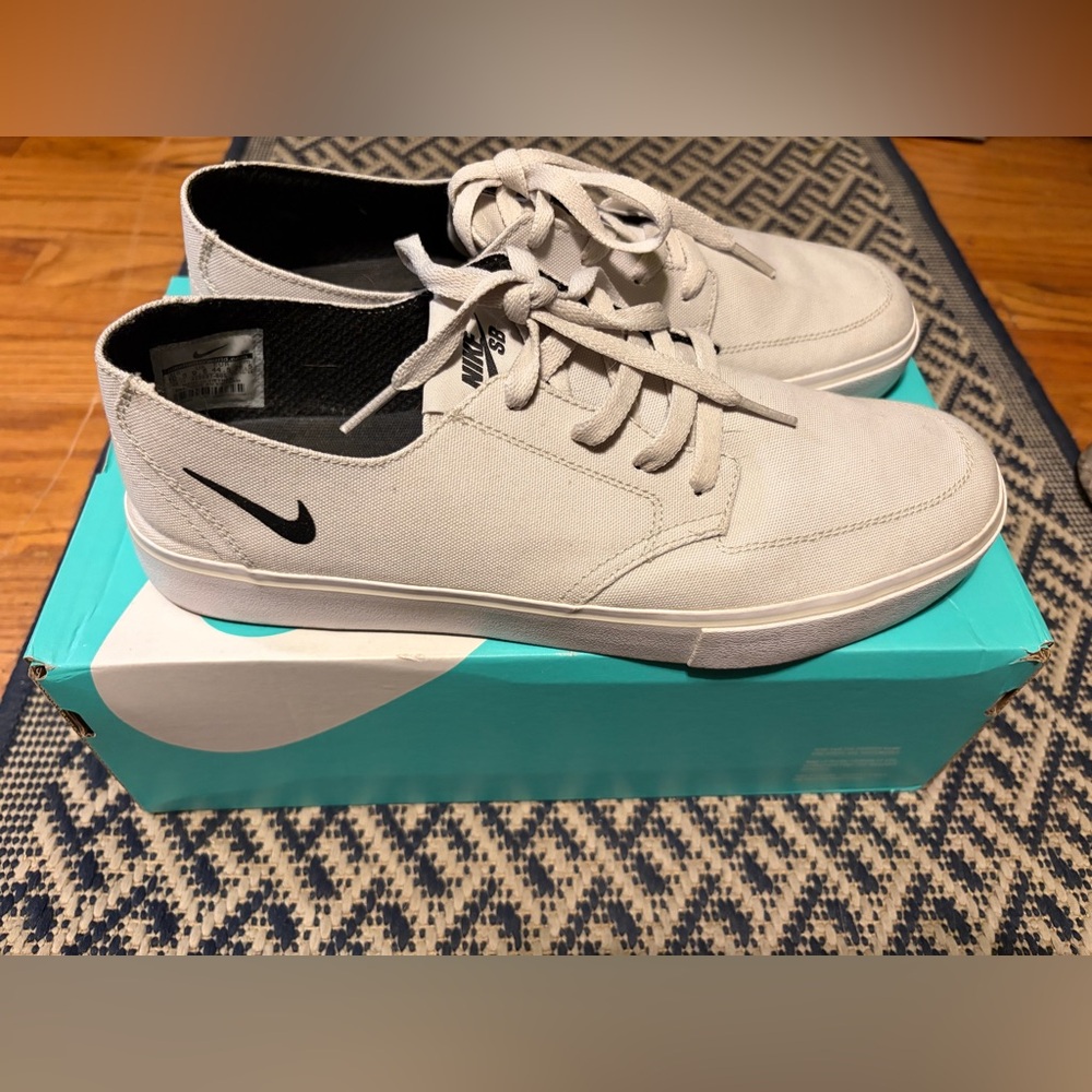 Nike Braata LR Canvas - Men’s 10.5